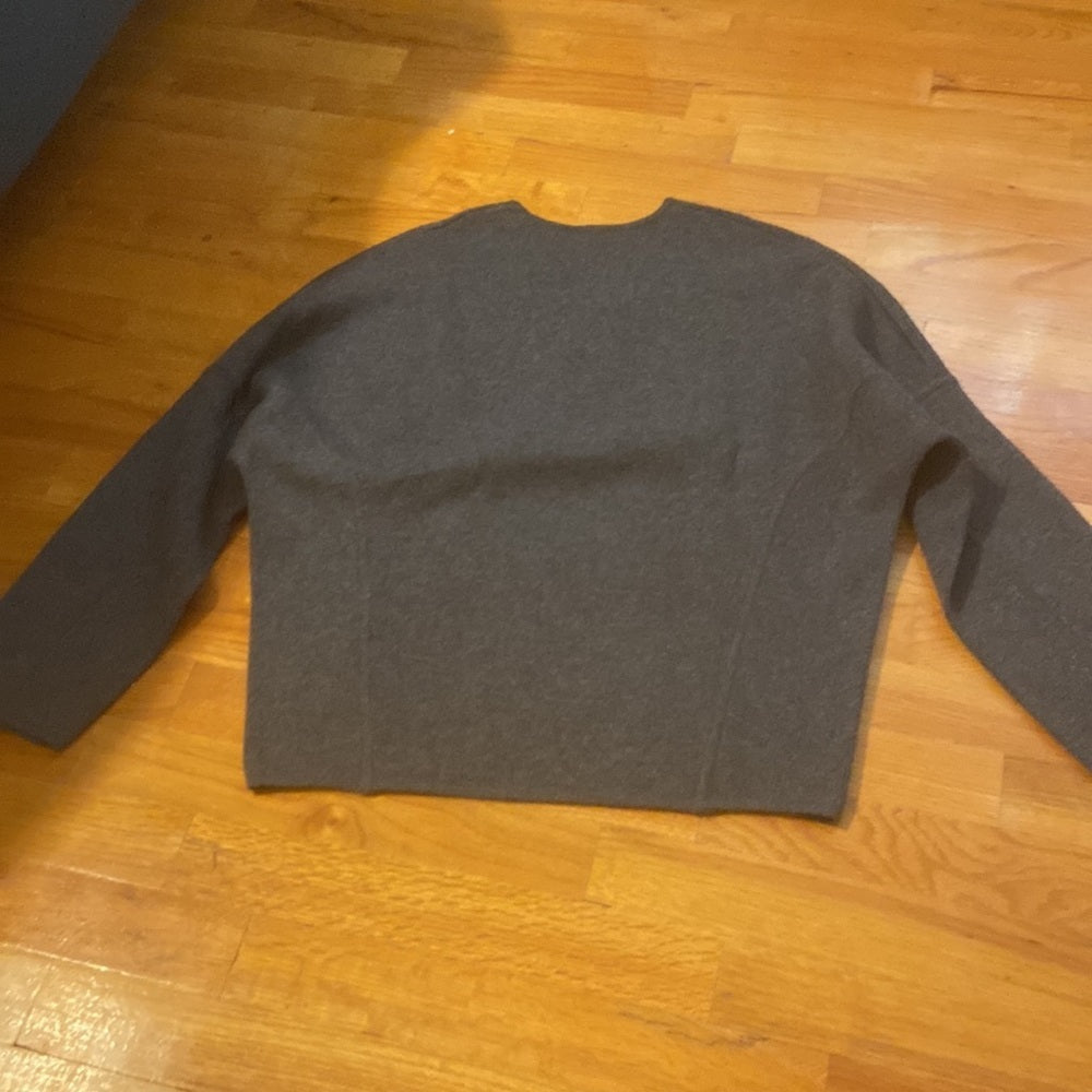 Women’s Vince sweater. Grey. Size XS