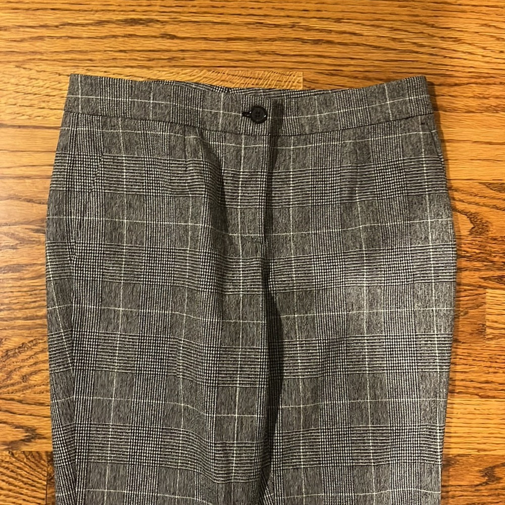 Dolce & Gabbana Woman’s Grey Wool Pants Size 40 / Size 4