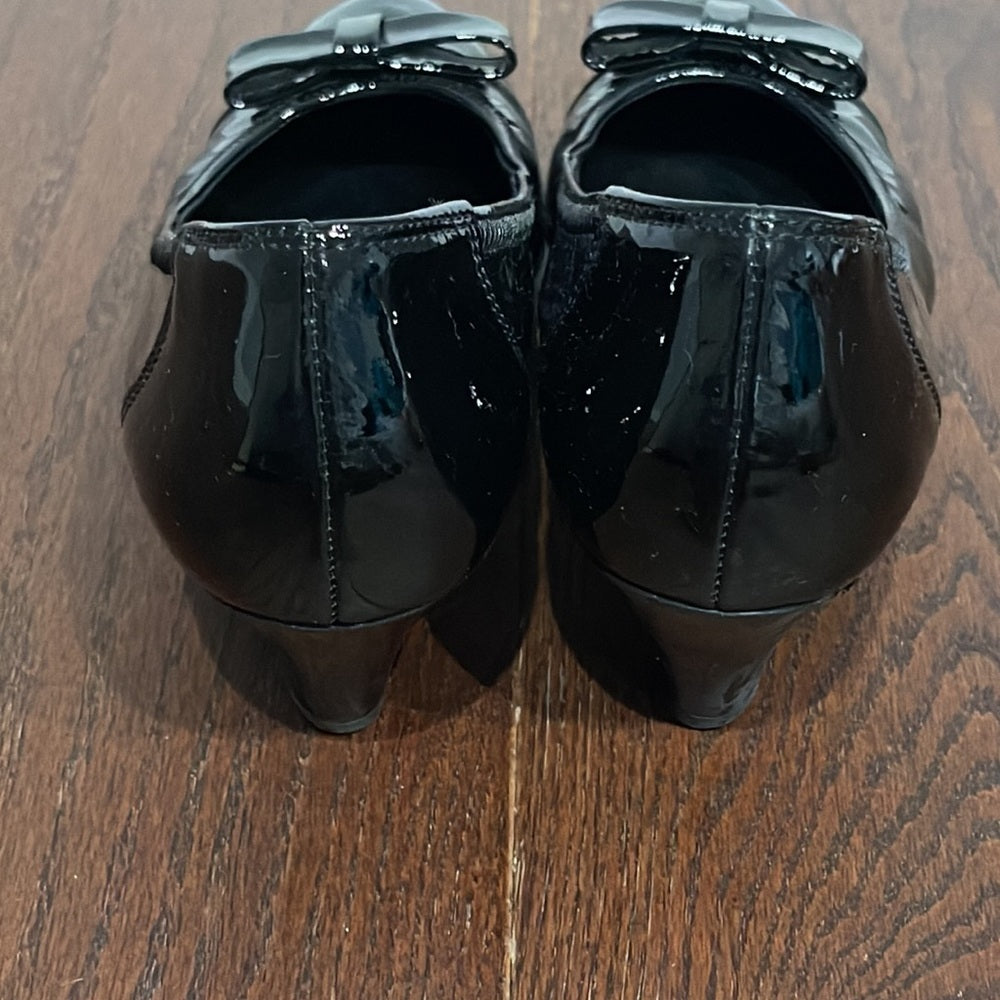 Paul Green Women’s Patent Leather Pumps Size 6