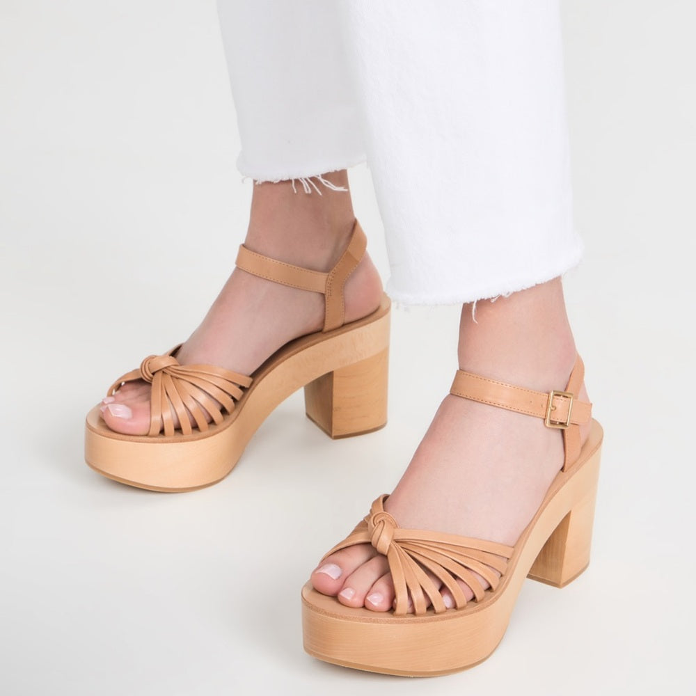 Loeffler Randall Woman’s Tan Eveleigh Knotted Clog Sandal Platform Size 6