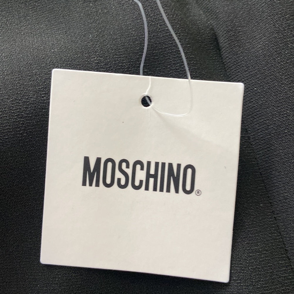 NWT Women’s Moschino black cropped pants. Size 8