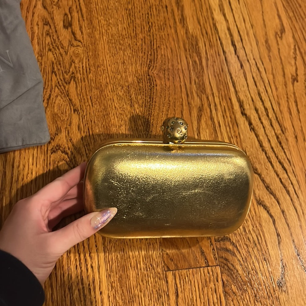 NWT Alexander Mqueen Woman’s Gold Skull Clutch Bag