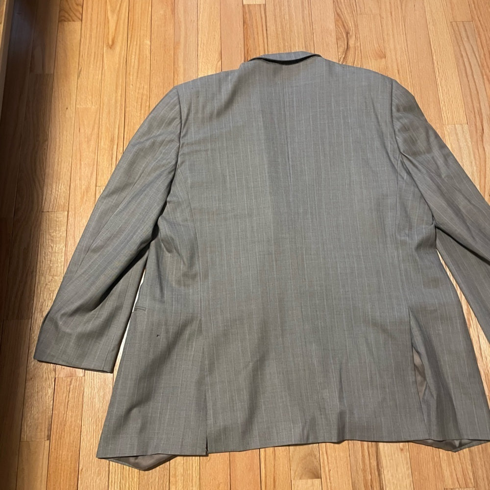 Ermenegildo Zegna Men’s Grey Striped Jacket and Pants Suit