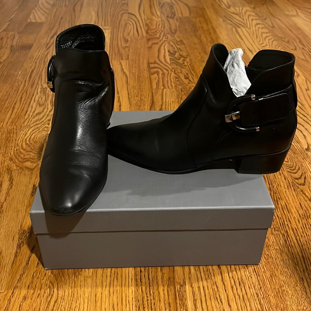 Aquatalia Woman’s Black Fiamma Calf Boots Size 9M