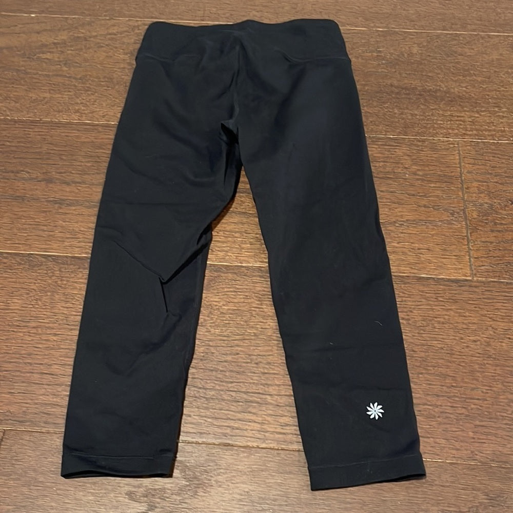 Athleta Girl Black 3/4 Leggings Size Medium 8/10