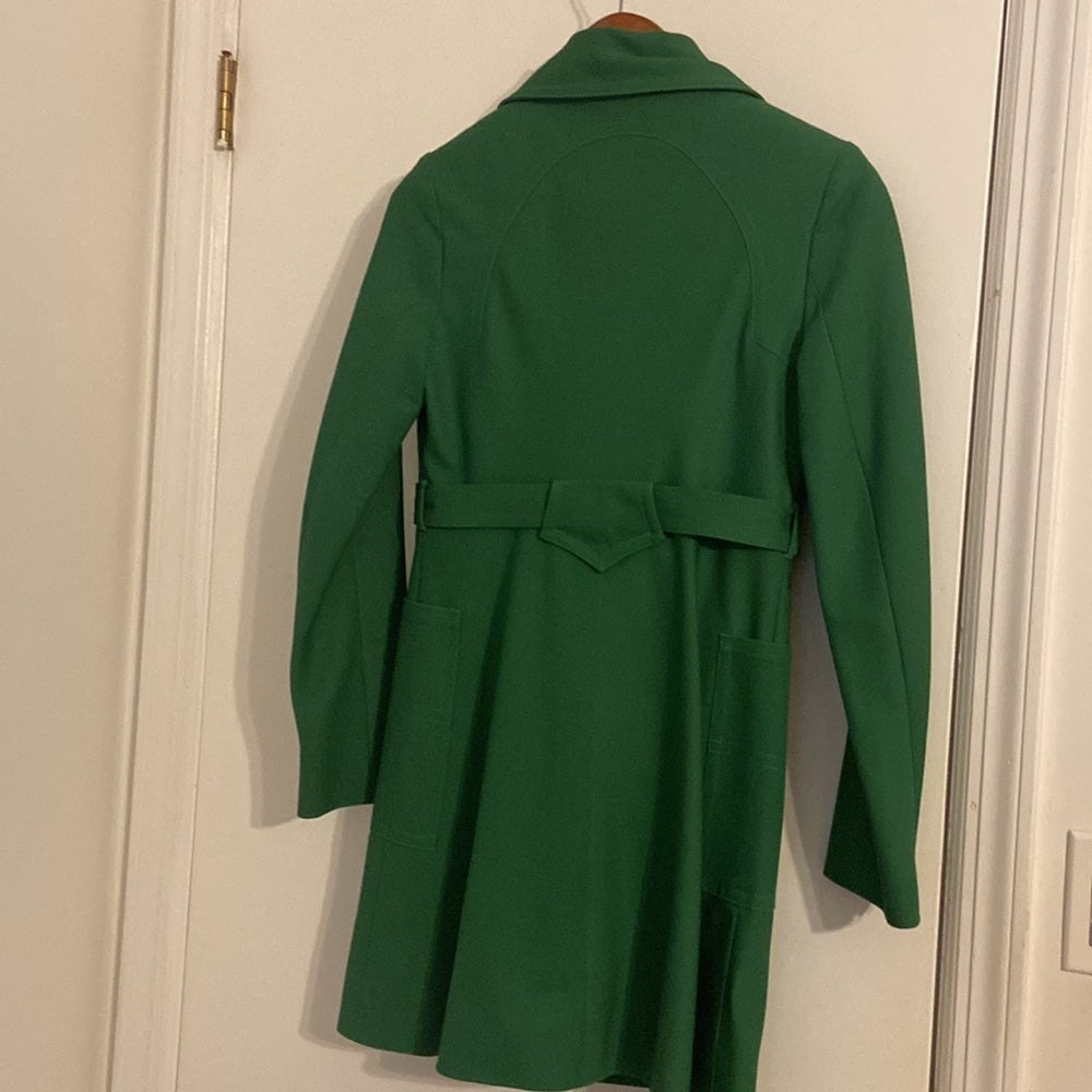 Women’s Junga coat. Green. Size 2