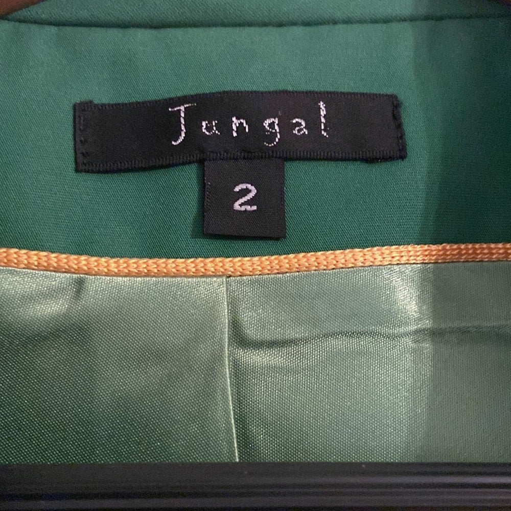 Women’s Junga coat. Green. Size 2