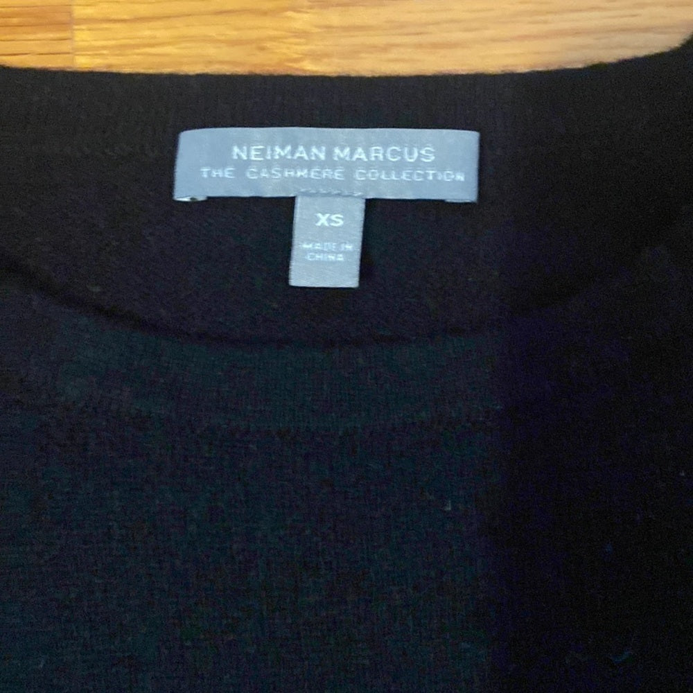 Women’s Neiman Marcus Cashmere collection black sweater. Size XS