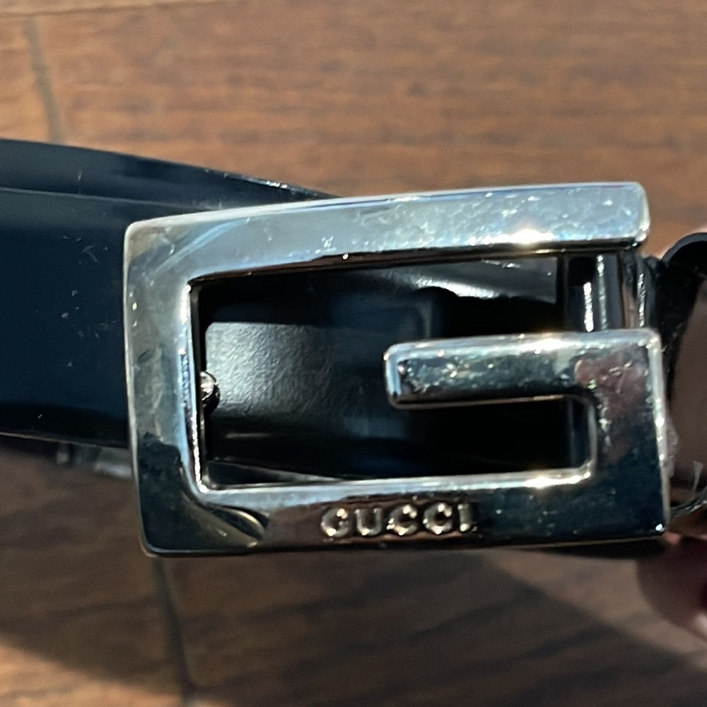 Gucci Women’s G Black Leather Belt with Silver Buckle