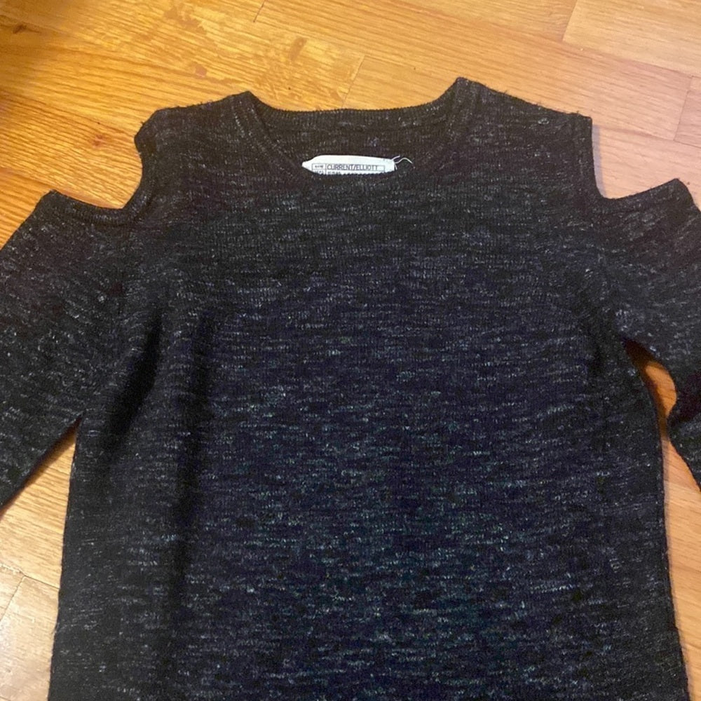 Women’s Current/Elliot long sleeved top. Black. Size 1