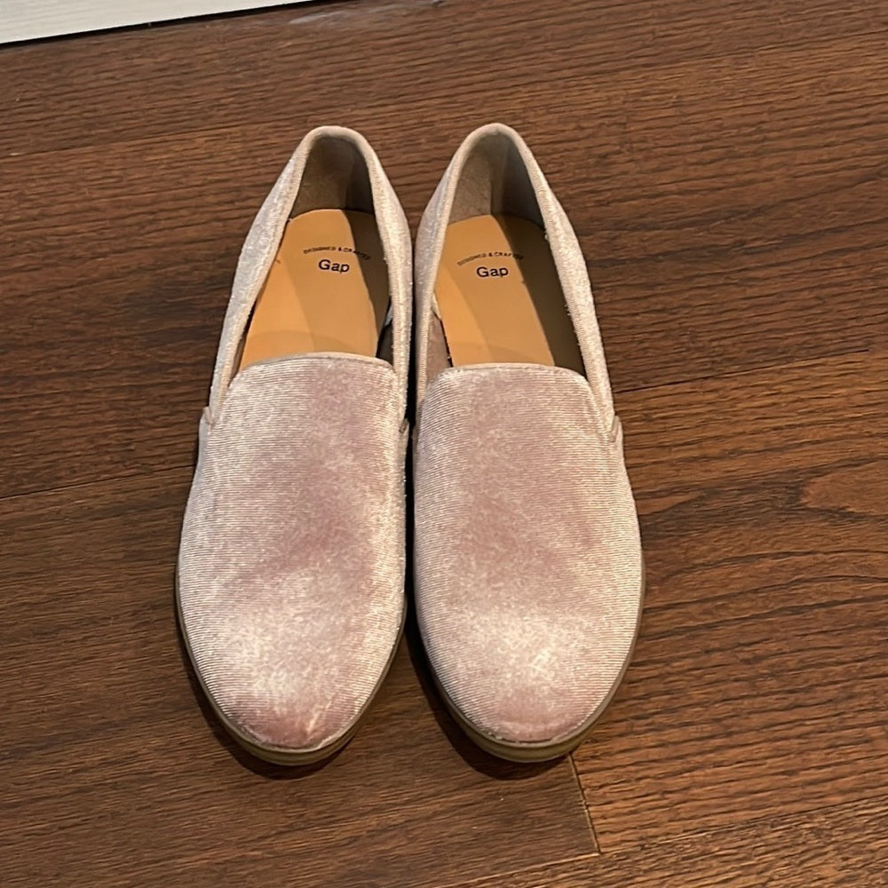 GAP Women’s Slip On Shoes Size 7