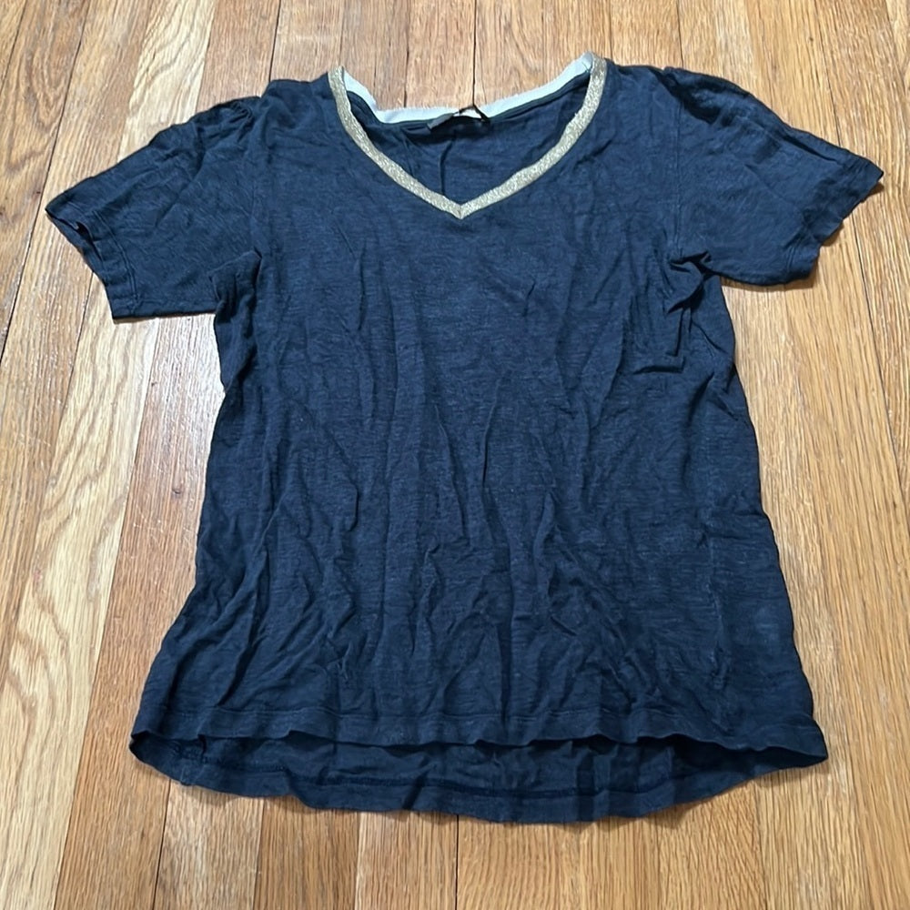 Wyse Women’s Dark Grey T-Shirt Size 6