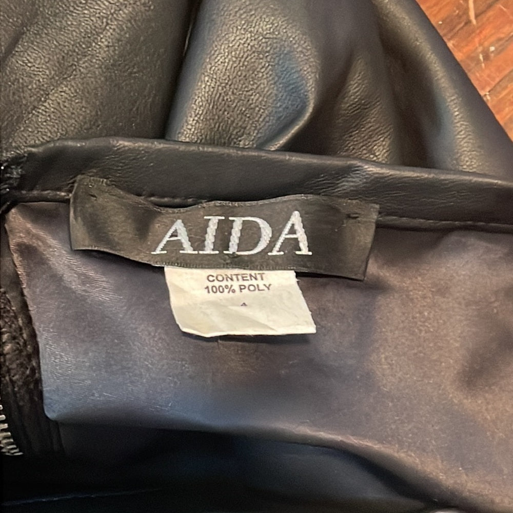 Aida Women’s Black Pleather Skirt with Zipper Size 4