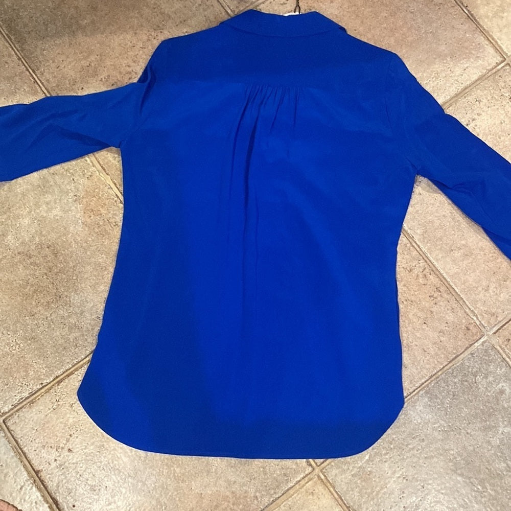 Diane von Furstenburg royal blue button down top size 8