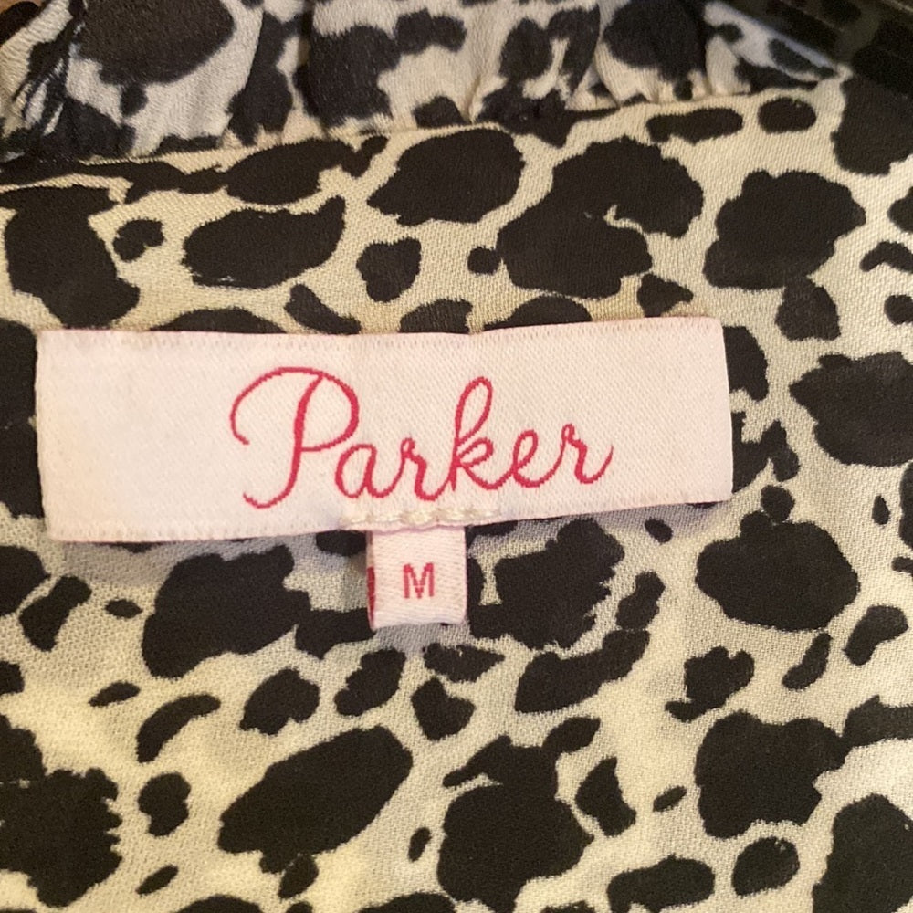 Parker womens v neck patterned top size medium