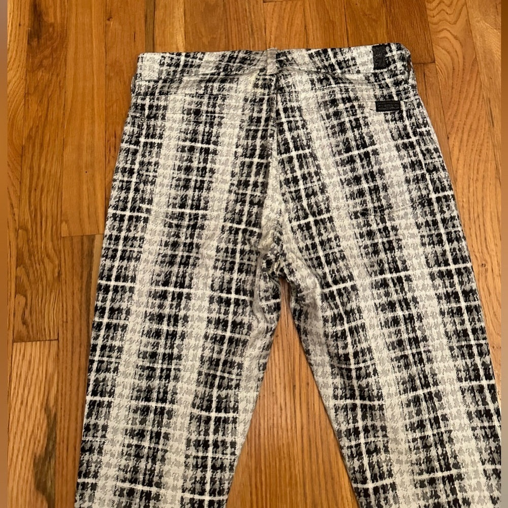 7 For All Mankind Black and White Pants Size 28