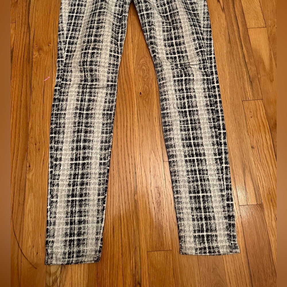 7 For All Mankind Black and White Pants Size 28