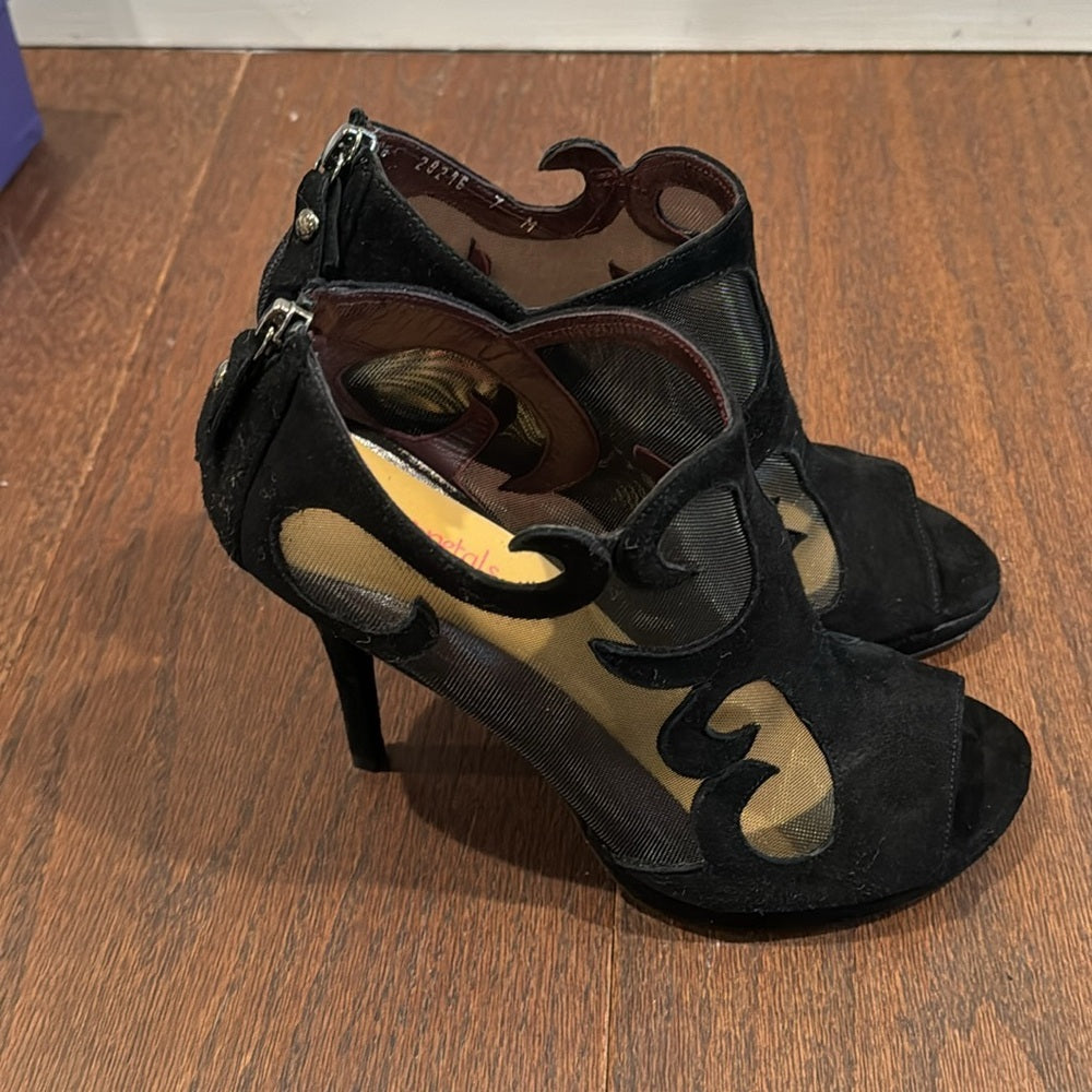 Stuart Weitzman Women’s Black Suede Heels Size 7