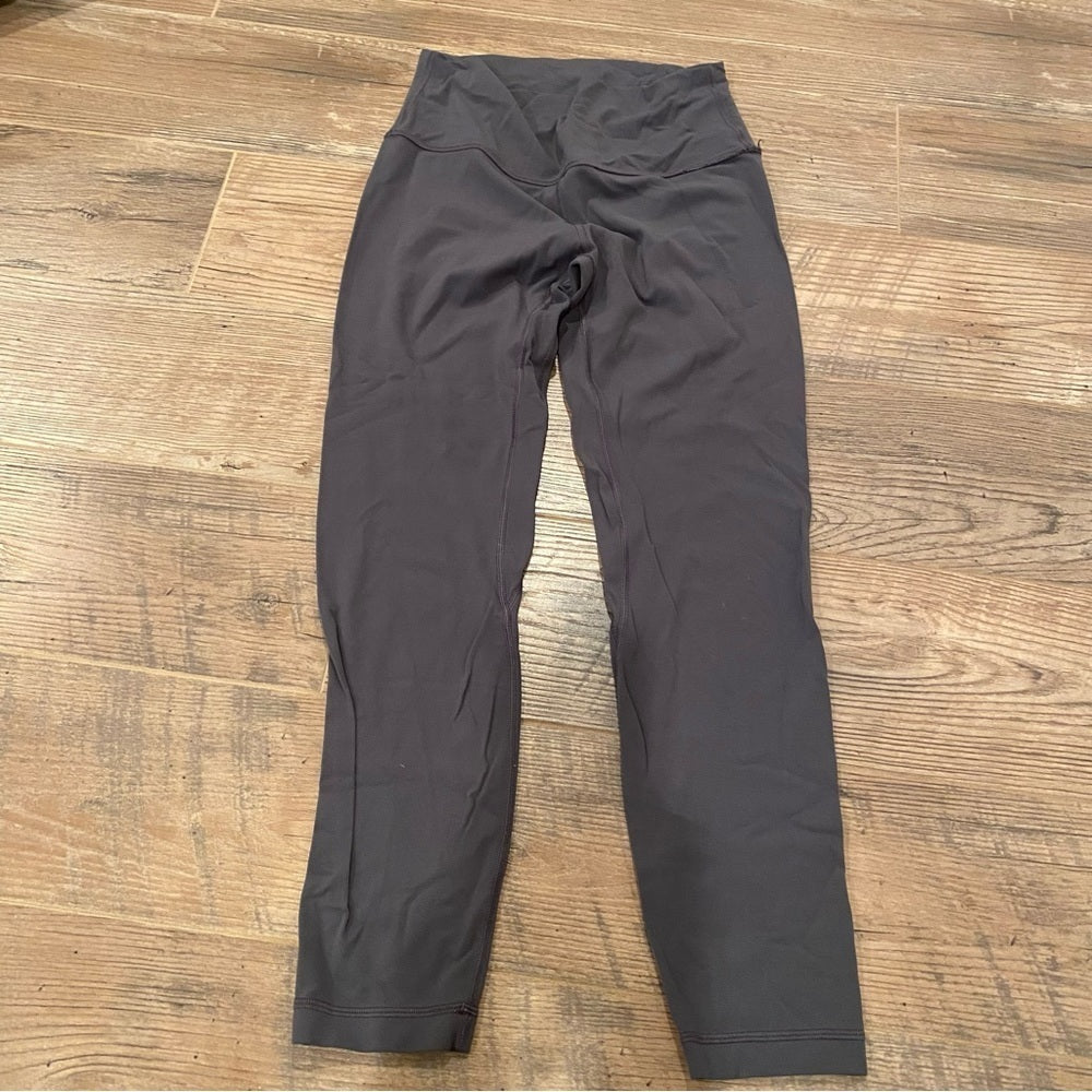 Lululemon Women’s Gray Leggings Size 8