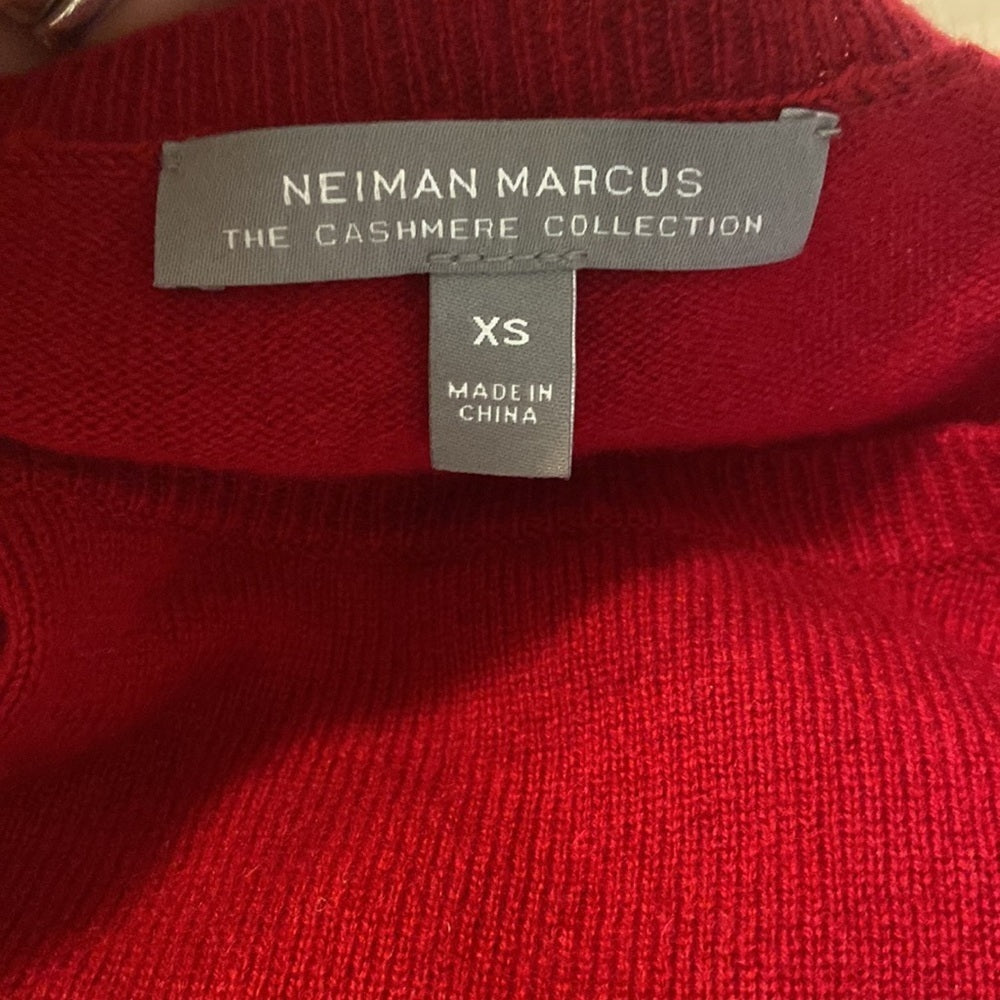 Women’s Neiman Marcus Cashmere Collection. Red. Size XS