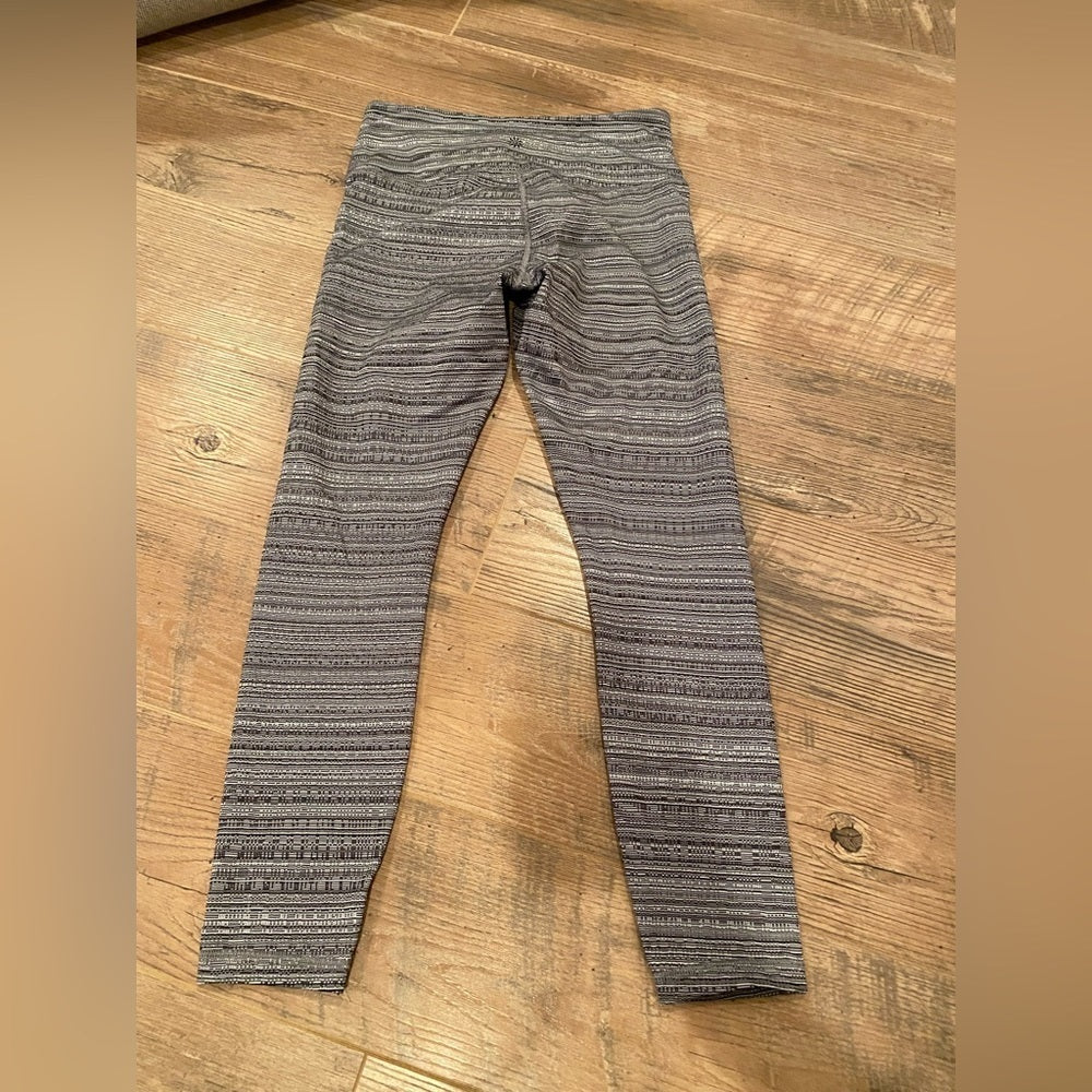 Athleta Women’s Striped Leggings Size Small