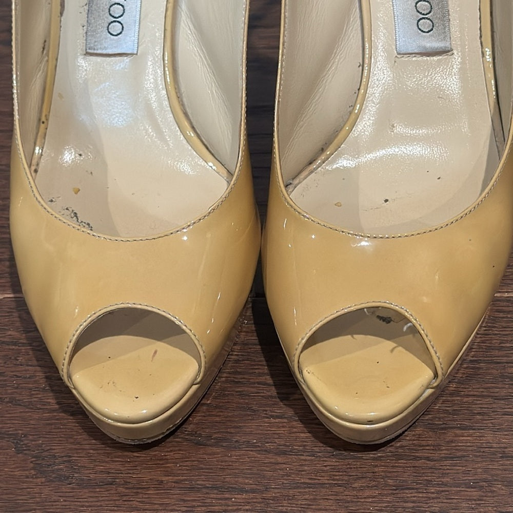 Jimmy Choo Women’s Yellow/Tan Peep Toe Patent Pumps Size 38/8