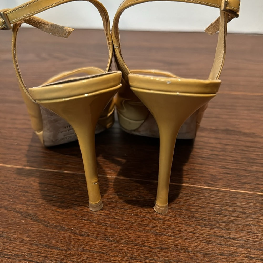 Jimmy Choo Women’s Yellow/Tan Peep Toe Patent Pumps Size 38/8