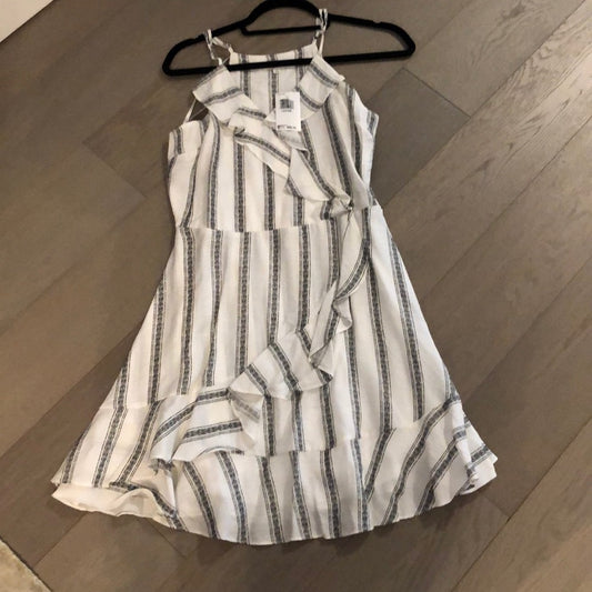 Lydelle White and Black Ruffle Dress Size Large