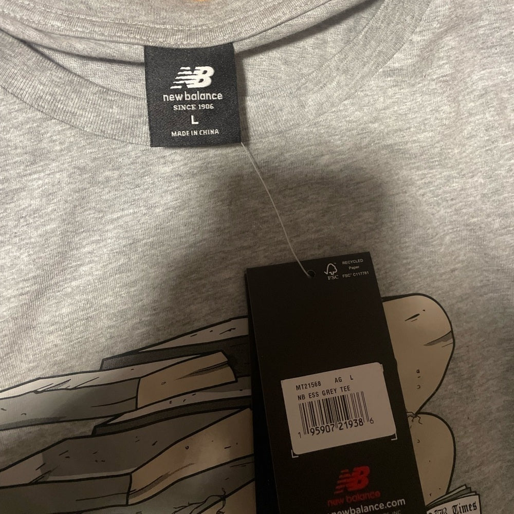 NWT New Balance Grey Tee Shirt Size Large