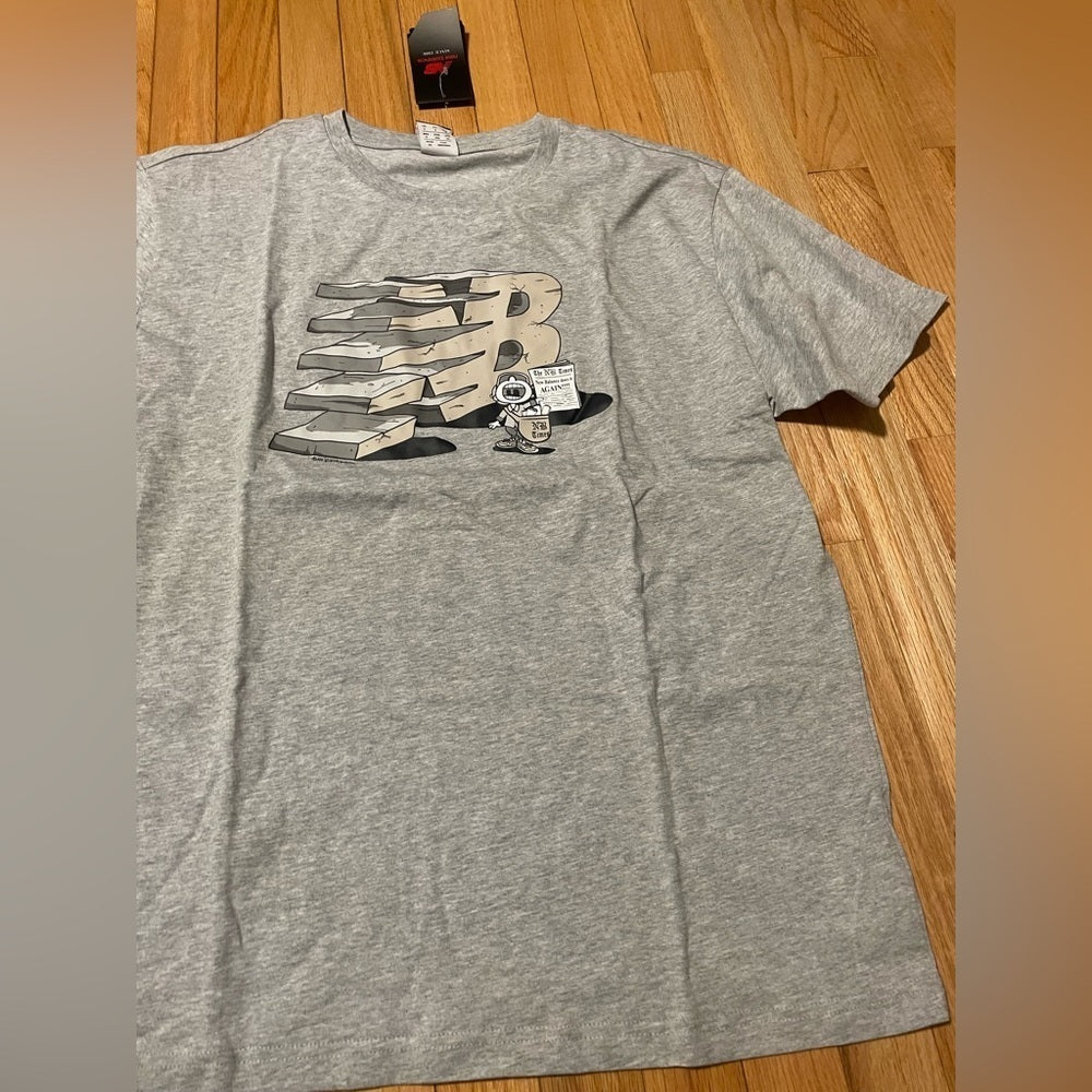 NWT New Balance Grey Tee Shirt Size Large