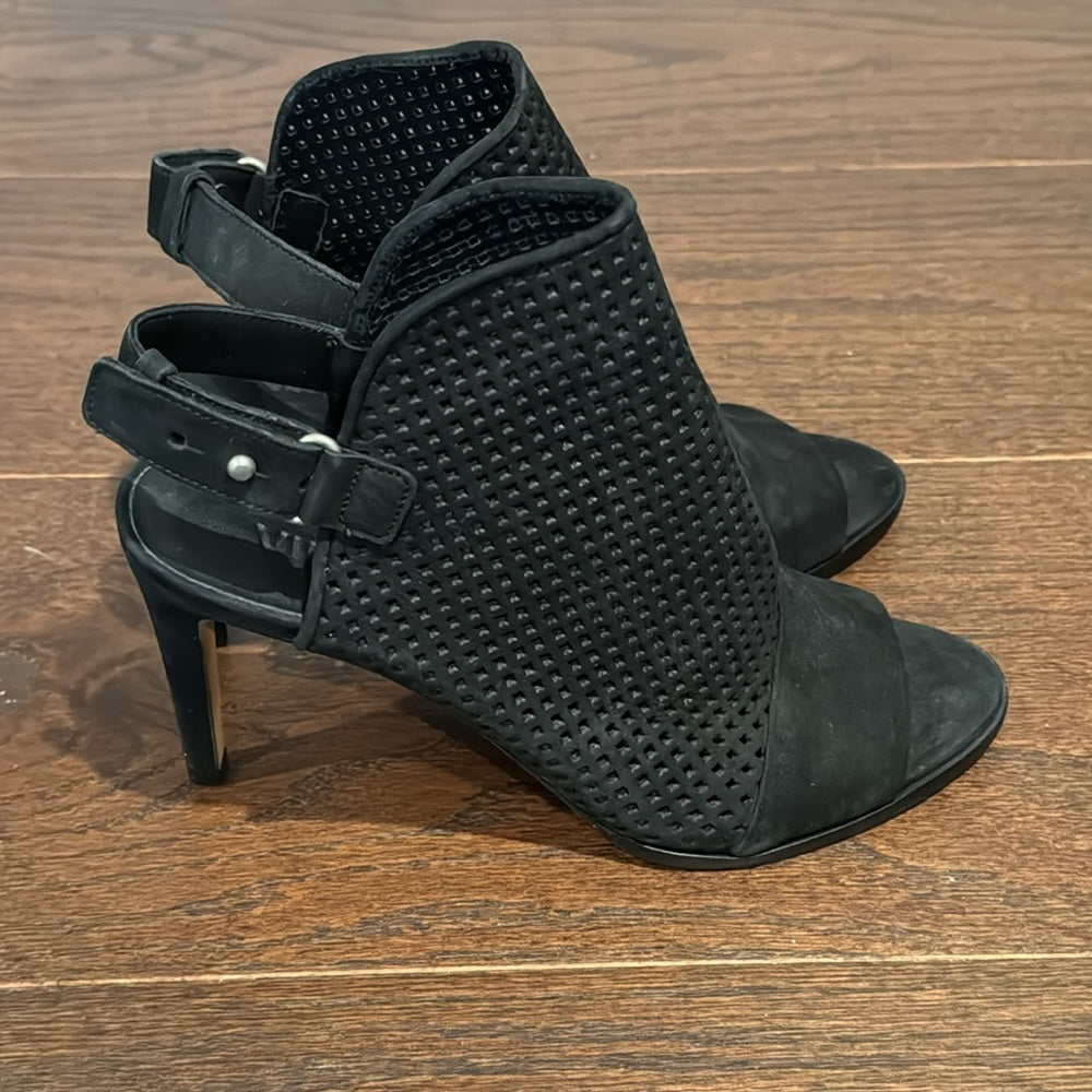 Vince Women’s Black Perforated Peep Toe Heels Size 37/7