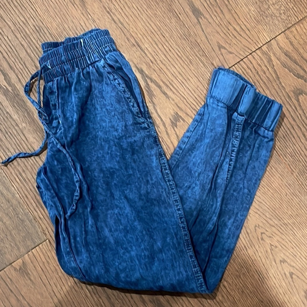 So Nikki Size M Blue Joggers