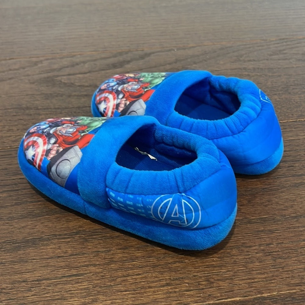 Marvel Boys Blue Avengers Slippers Size Medium 11/12