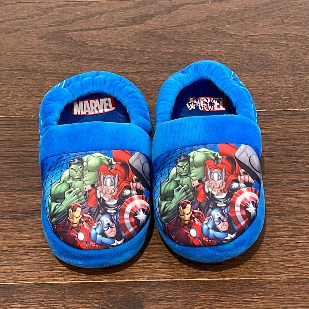 Marvel Boys Blue Avengers Slippers Size Medium 11/12