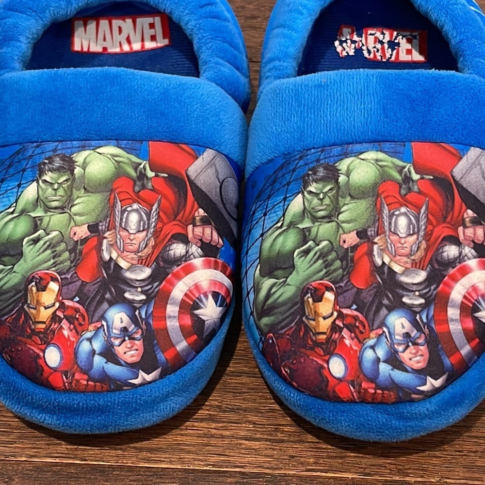 Marvel Boys Blue Avengers Slippers Size Medium 11/12