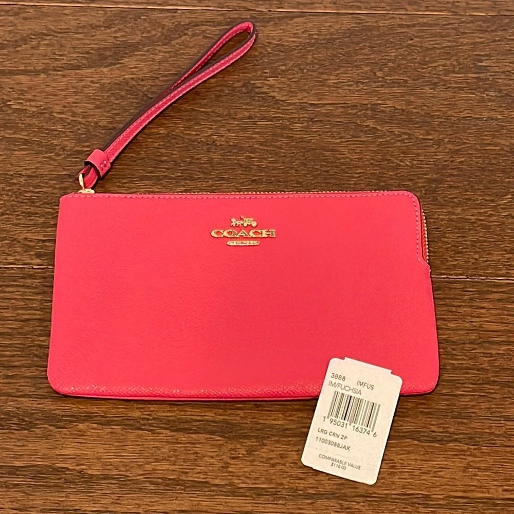 NWT Coach Fuscia Wristlet Wallet