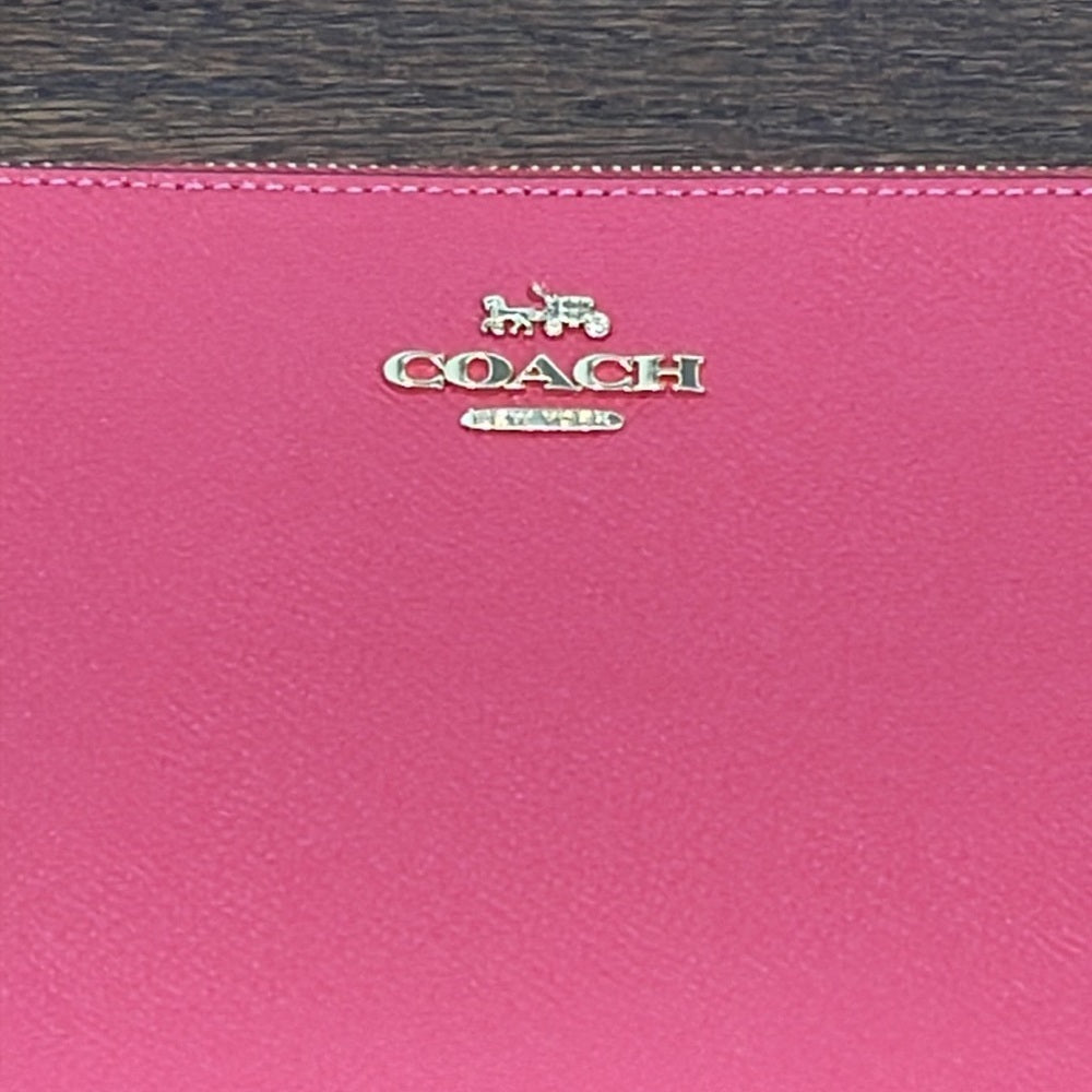 NWT Coach Fuscia Wristlet Wallet