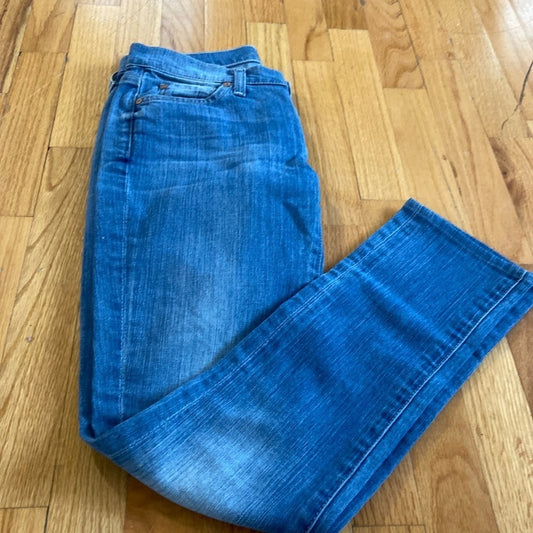 Women’s 7 for all mankind jeans. Blue. Size 26