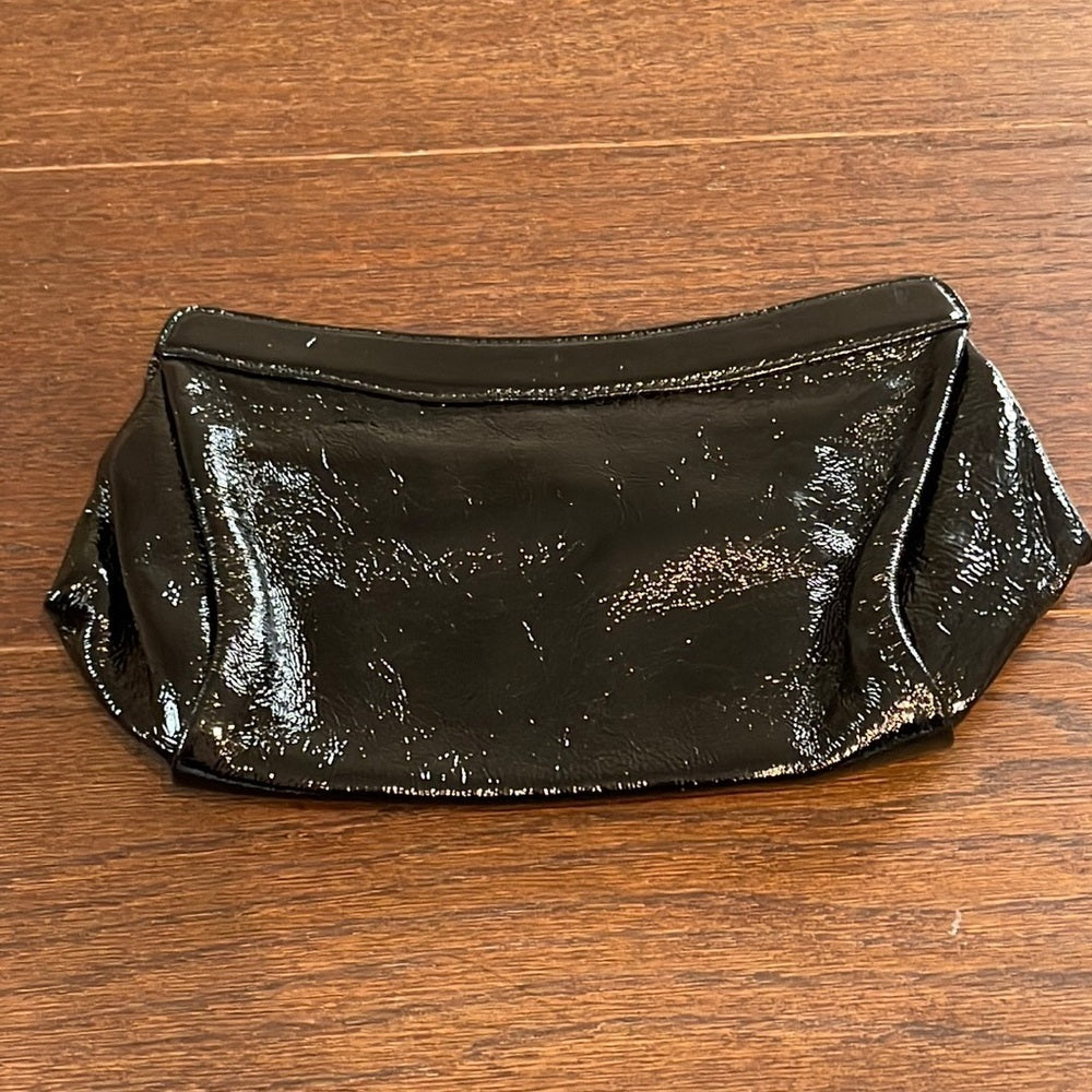 HOBO Black Patent Clutch