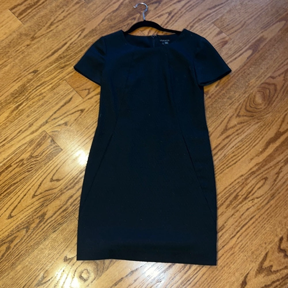 Theory Woman’s Black Short Sleeve Dress Size 2