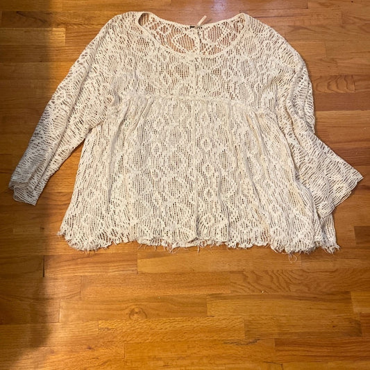 Women’s Free People top. Cream. Size M/L