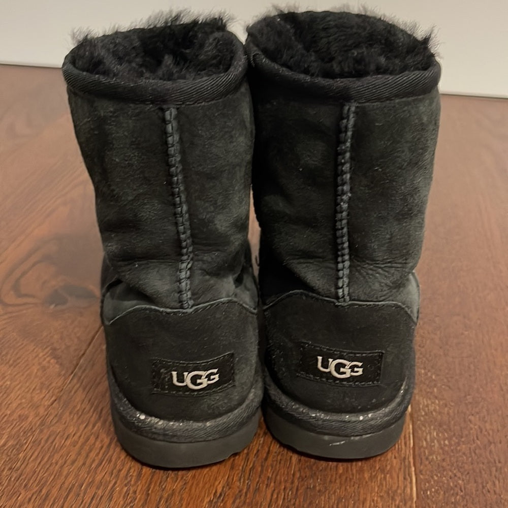 Ugg Girls Black Boots Size 4