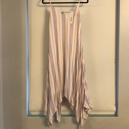 NWT Aqua Woman’s Flowing Dress Size Medium