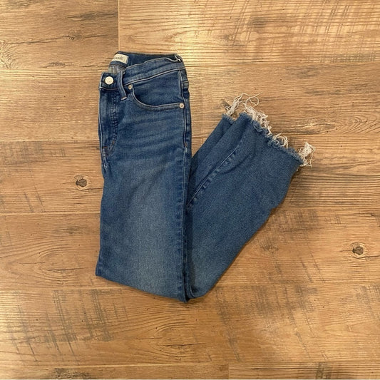 Madewell Women’s Jeans with Ripped Ankle Size 27