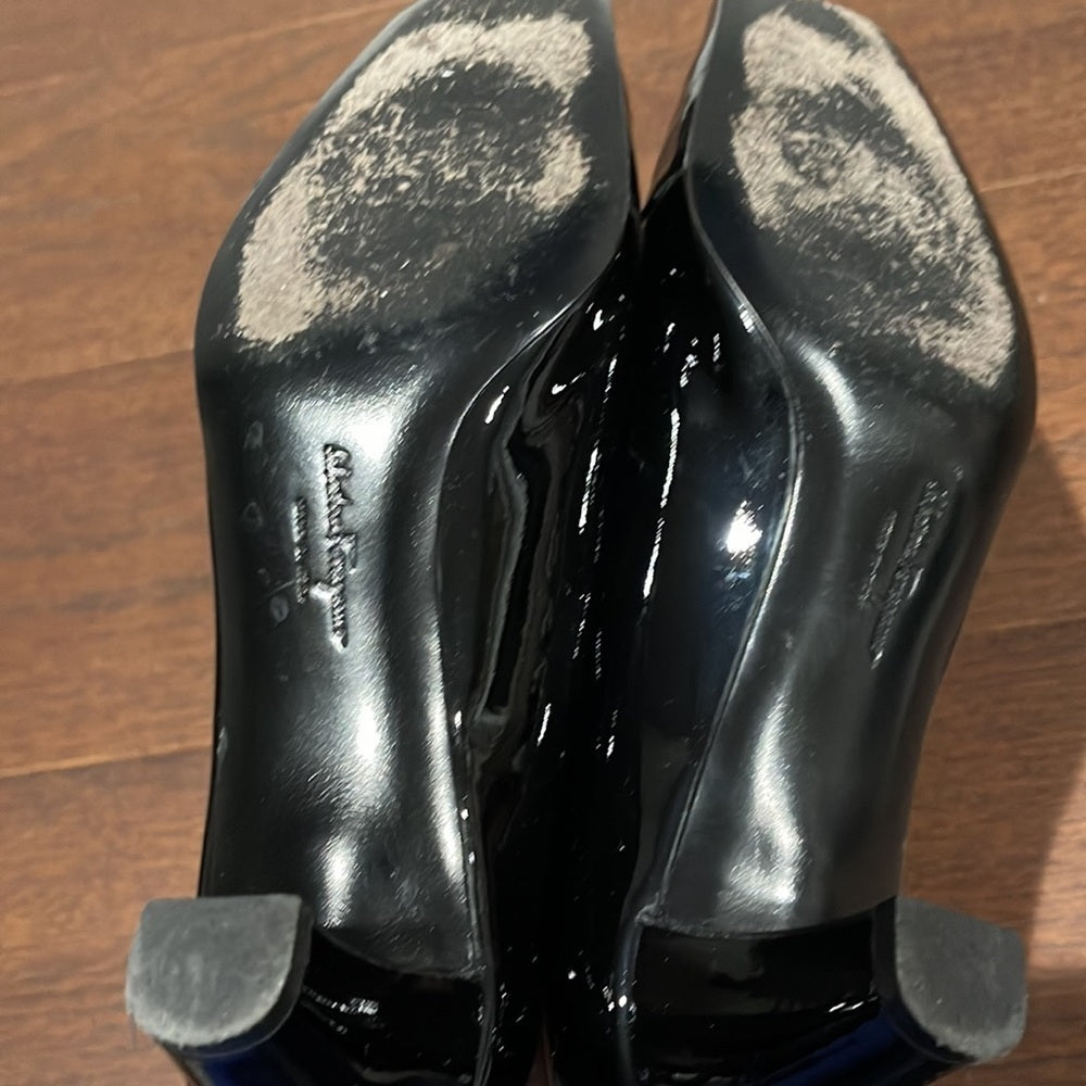 Salvatore Ferragamo Women’s Black Patent Leather Pumps Size 7.5