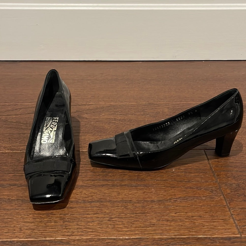 Salvatore Ferragamo Women’s Black Patent Leather Pumps Size 7.5