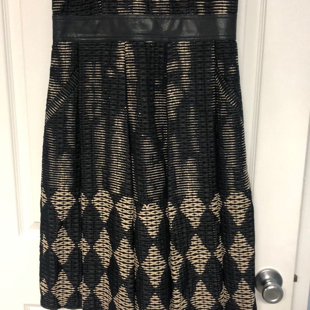 Rachel Roy Size 8 Navy & Beige Size 8