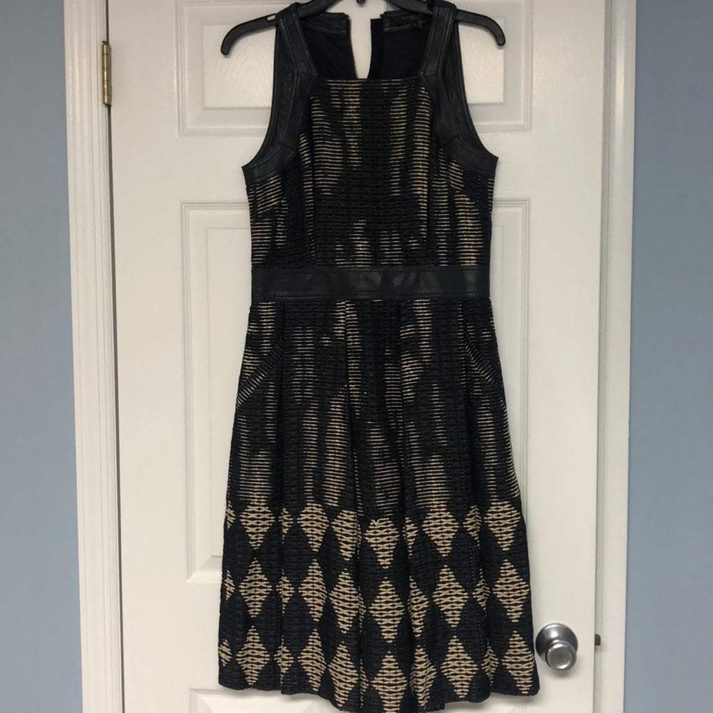 Rachel Roy Size 8 Navy & Beige Size 8