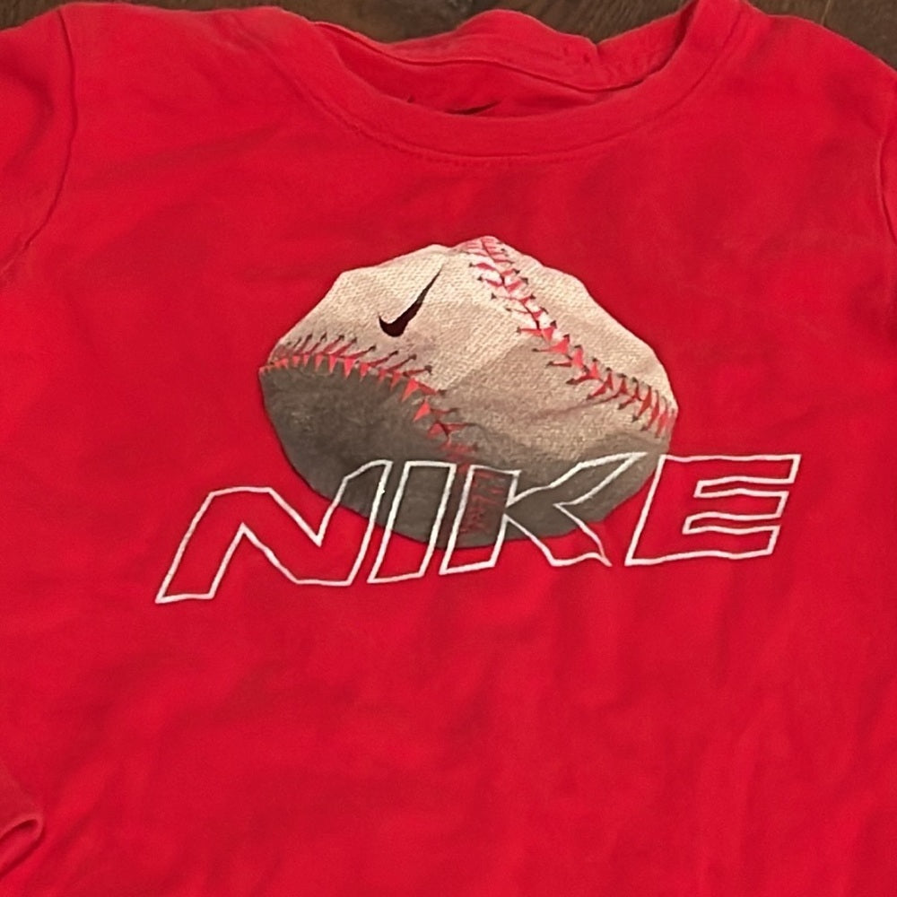 Nike Boys Red Long Sleeve T-Shirt Size 7