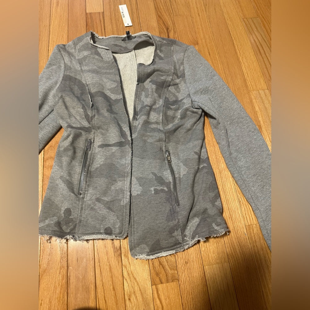 NWT Drew Camo Grey Women's Jacket Size Small